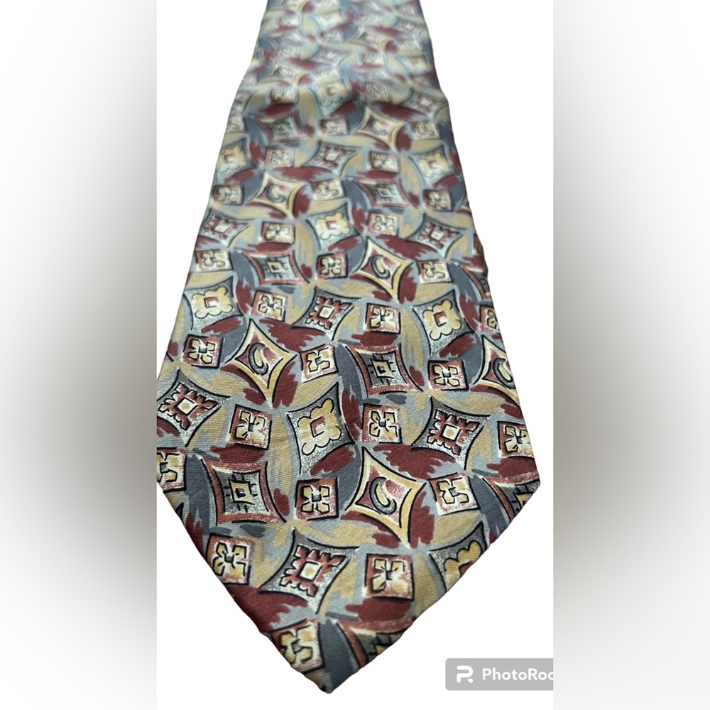 Bill Blass 100% Silk Designer Necktie